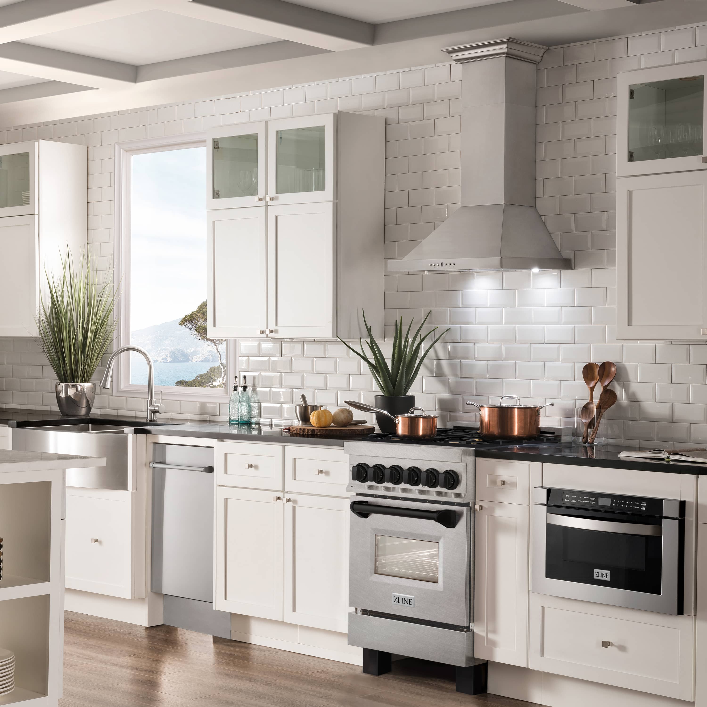ZLINE Legacy Series Autograph Edition 24-inch Dual Fuel Range with Gas Stove and 2.8 Cu. Ft. Electric Oven in Fingerprint Resistant Satin Stainless Steel with Matte Black Accents (RASZ-SN-24-MB) - Image 3
