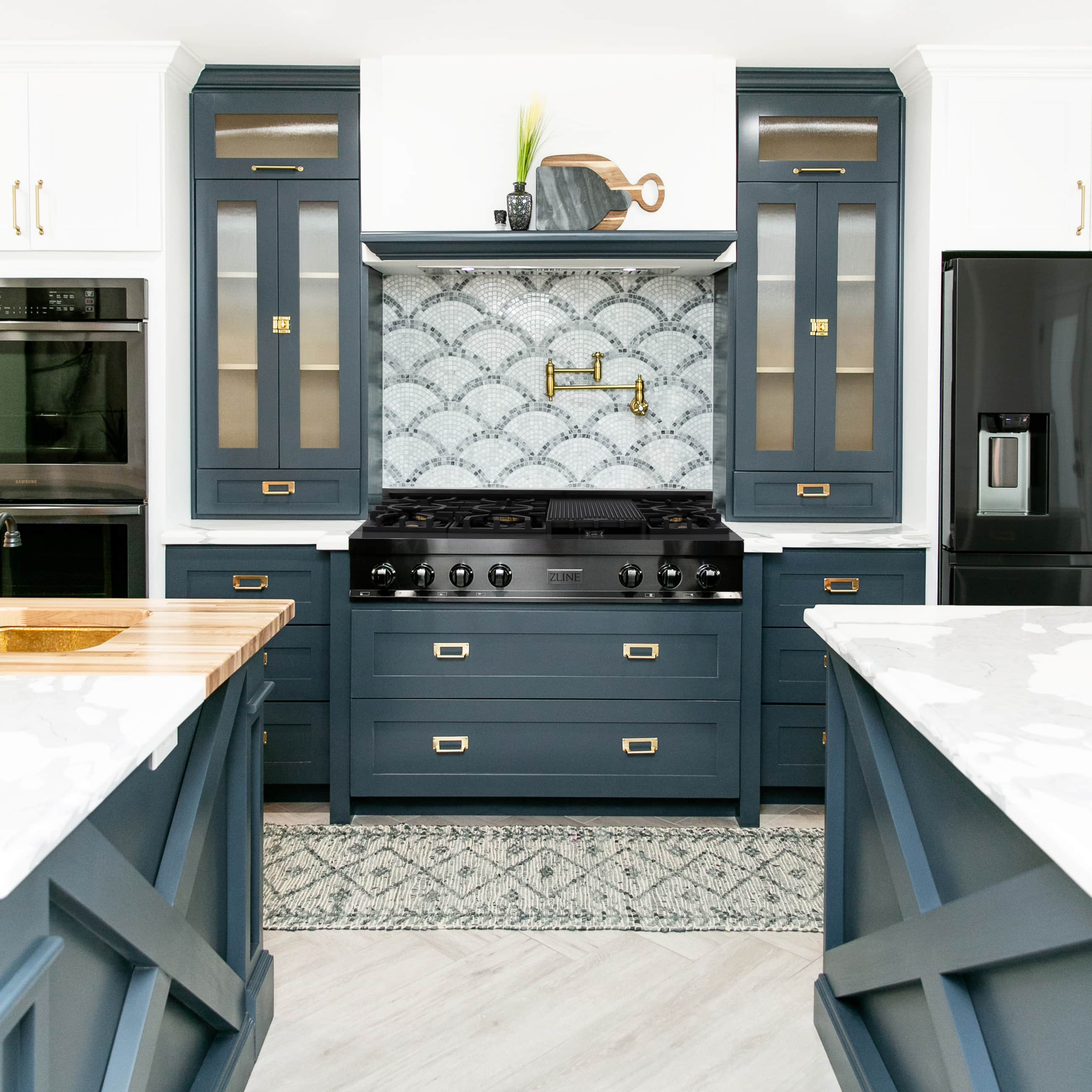 ZLINE 3-Piece Appliance Package - 48 in. Rangetop, 30 in. Wall Oven, & Premium Hood in Black Stainless Steel - Image 3