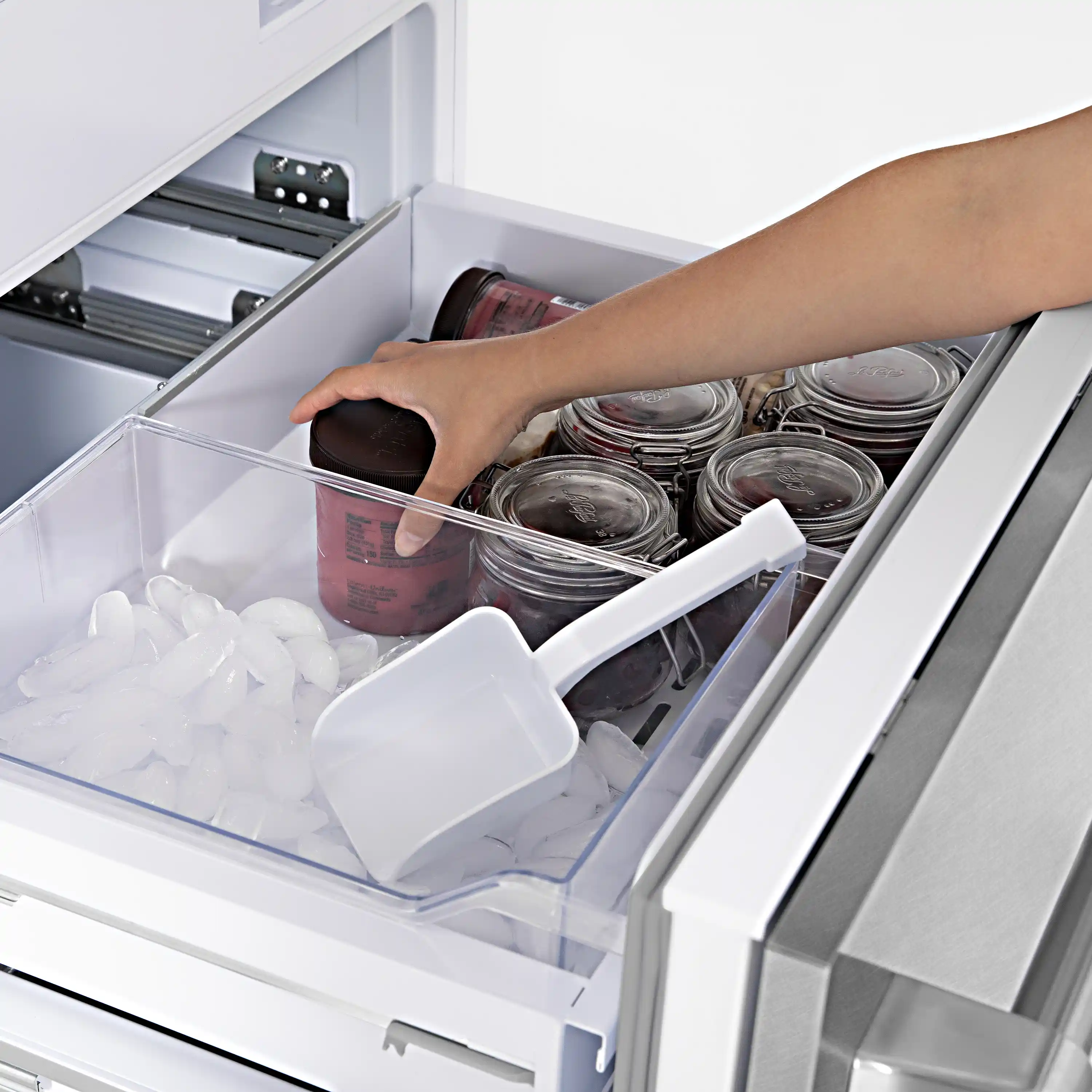 ZLINE 30-Inch Autograph Edition 16.1 cu. ft. Built-in 2-Door Bottom Freezer Refrigerator with Internal Water and Ice Dispenser in Fingerprint Resistant Stainless Steel with Matte Black Accents (RBIVZ-SN-30-MB) - Image 9