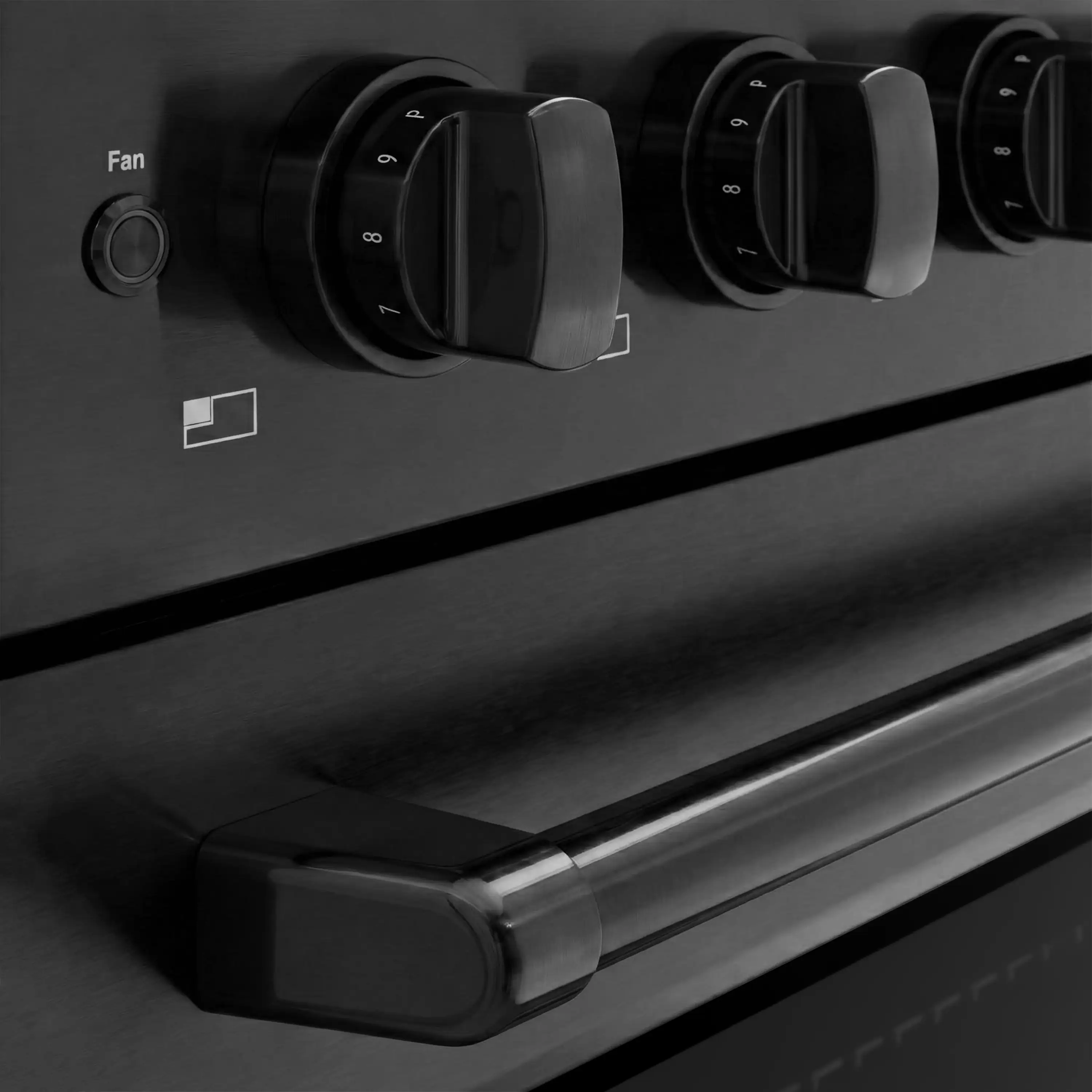 ZLINE 30-Inch 4.2 Cu. Ft. Paramount Induction Range with 4 Element Cooktop and Electric Convection Oven in Black Stainless Steel (SINRB-30) - Image 5