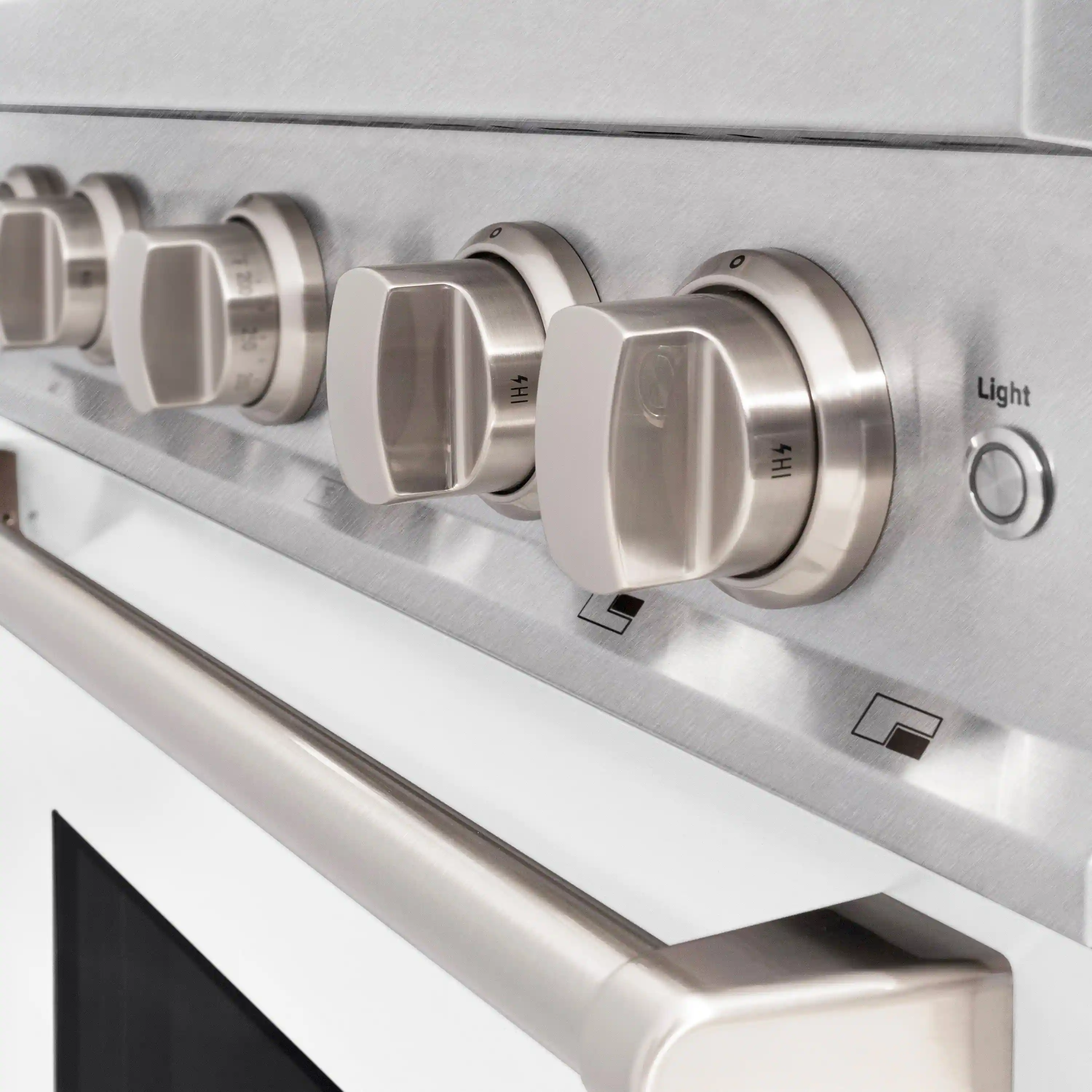 ZLINE 30-Inch Classic Series Dual Fuel Range with 4 Gas Burner Cooktop and 4.2 Cu. Ft. Electric Convection Oven in Satin Stainless Steel with White Matte Door (CDRS-WM-30) - Image 6