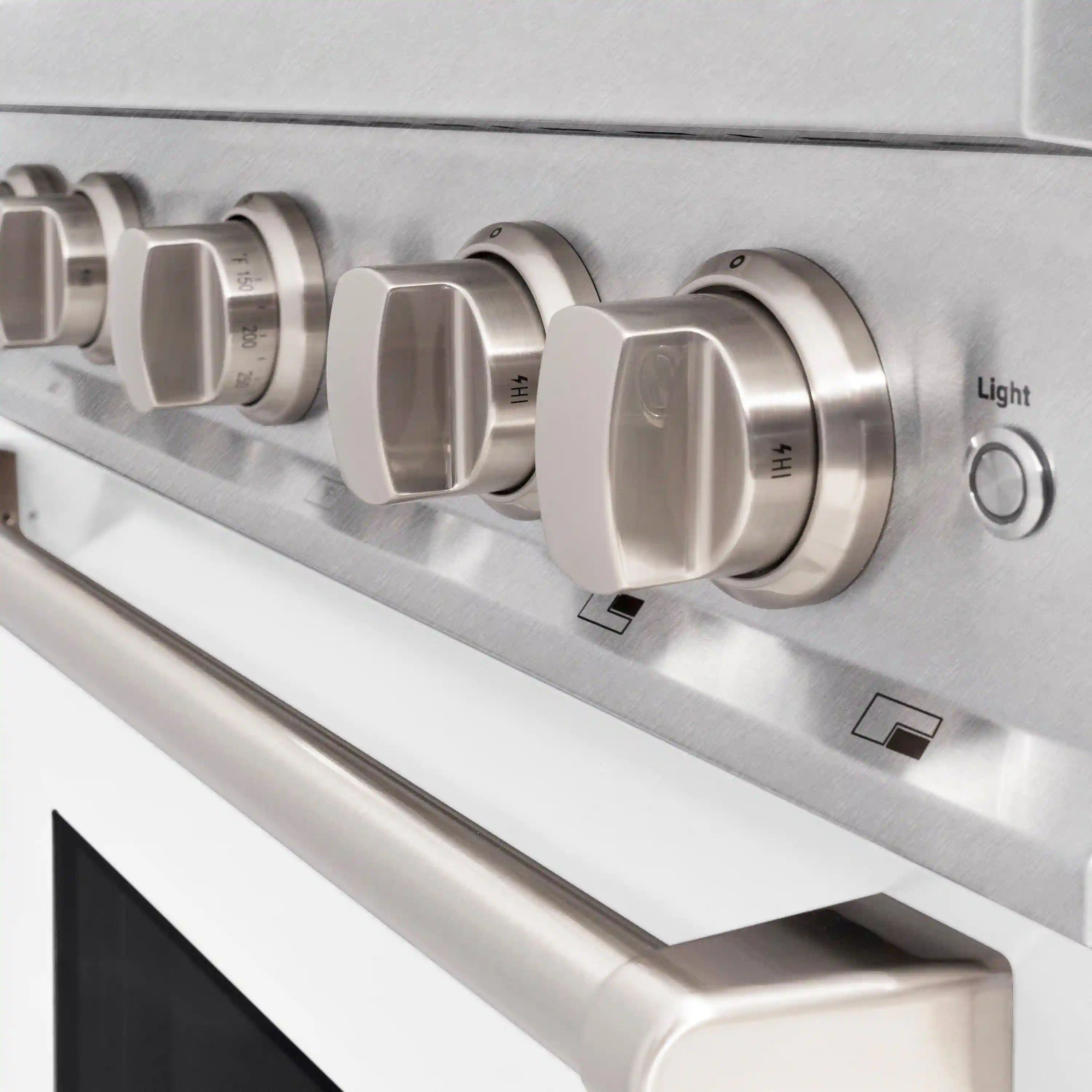 ZLINE 30-Inch Classic Series Gas Range with 4 Gas Burner Cooktop and 4.2 Cu. Ft. Gas Convection Oven  in Satin Stainless Steel with White Matte Door (CGRS-WM-30) - Image 9