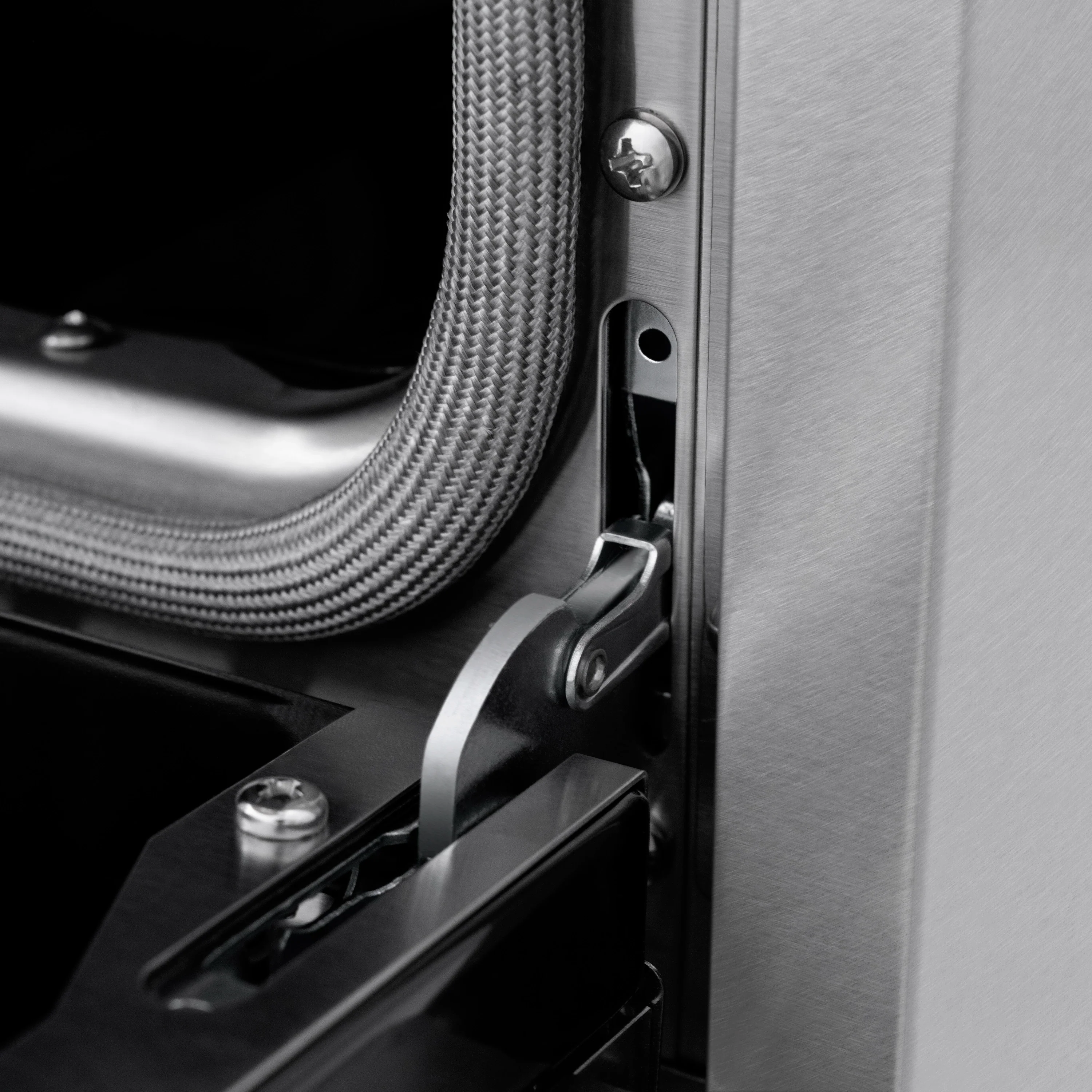 ZLINE Autograph Edition 48-Inch Classic Series Dual Fuel Range in DuraSnow Stainless Steel with Black Matte and Champagne Bronze (CDRSZ-BLM-48-CB) - Image 9