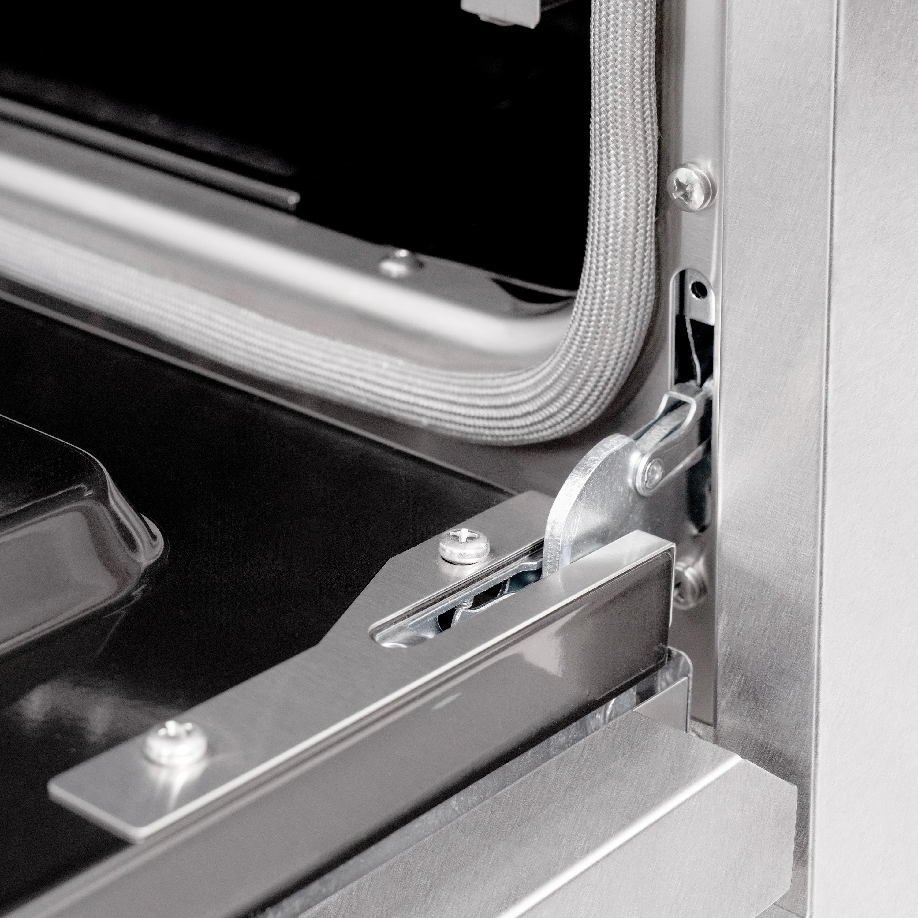 ZLINE Autograph Edition 48-Inch Classic Series Dual Fuel Range in DuraSnow Stainless Steel with Black Matte (CDRS-BLM-48) - Image 9