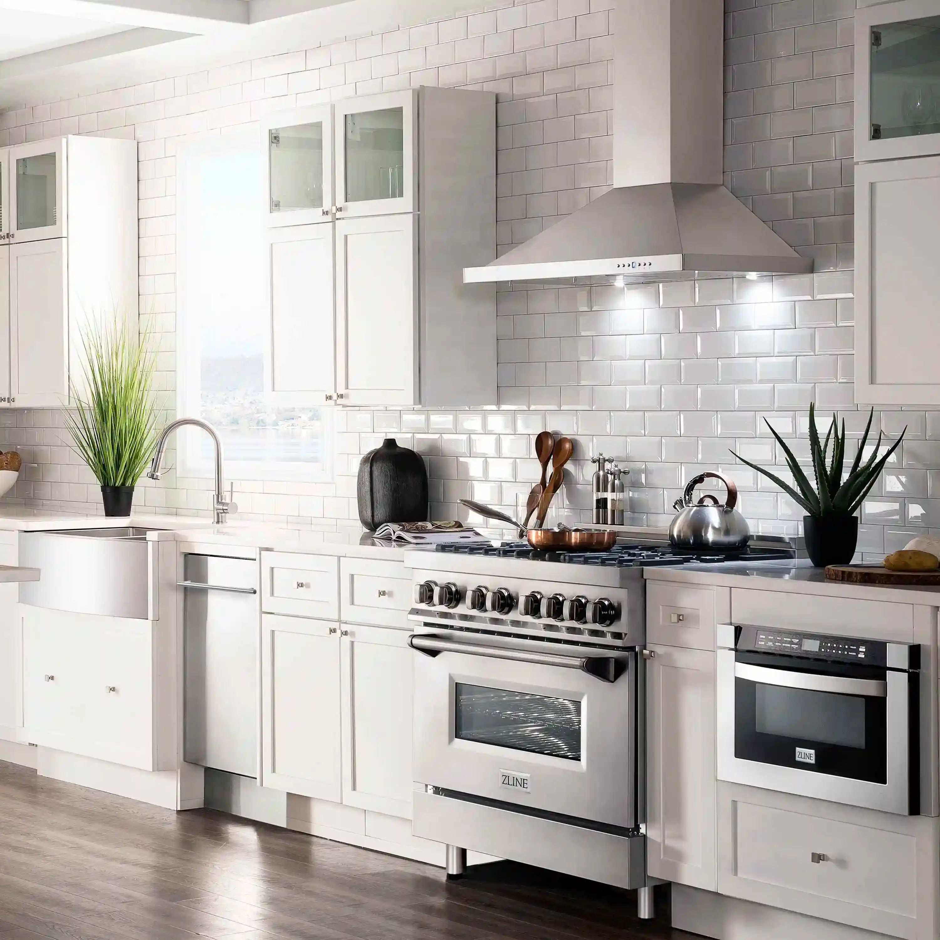 ZLINE 5-Piece Appliance Package - 36-Inch Legacy Dual Fuel Range, Wall Mount Range Hood, 36-Inch French Door Refrigerator, Dishwasher, and 30-Inch Microwave Drawer in Stainless Steel - Image 22