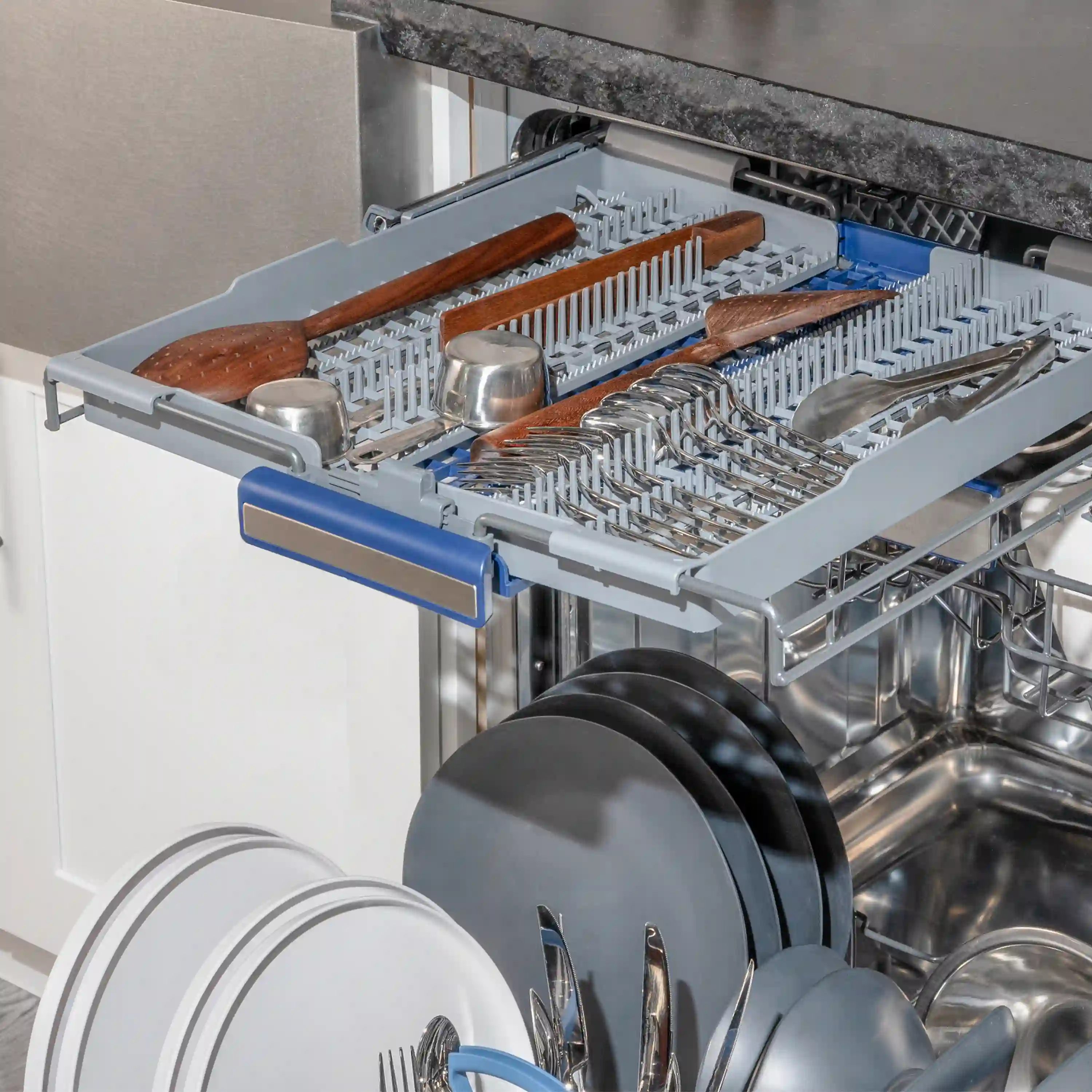 ZLINE 5-Piece Appliance Package - 48-Inch Legacy Dual Fuel Range, Wall Mount Range Hood, 36-Inch French Door Refrigerator, Dishwasher, and 30-Inch Microwave Drawer in Stainless Steel - Image 78