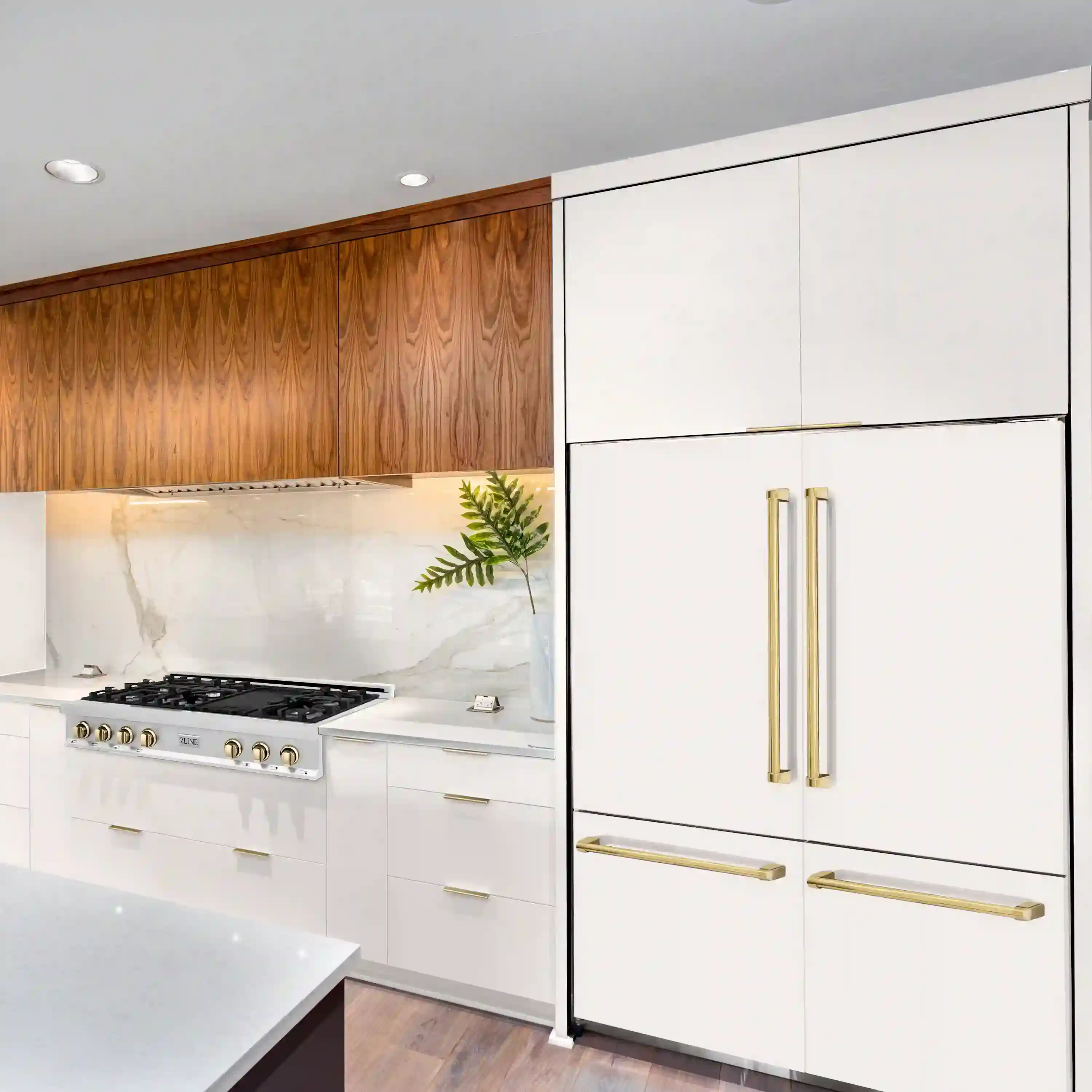 ZLINE 60-Inch Autograph Edition 32.2 cu. ft. Built-in 4-Door French Door Refrigerator with Internal Water and Ice Dispenser in White Matte with Gold Accents (RBIVZ-WM-60-G) - Image 3