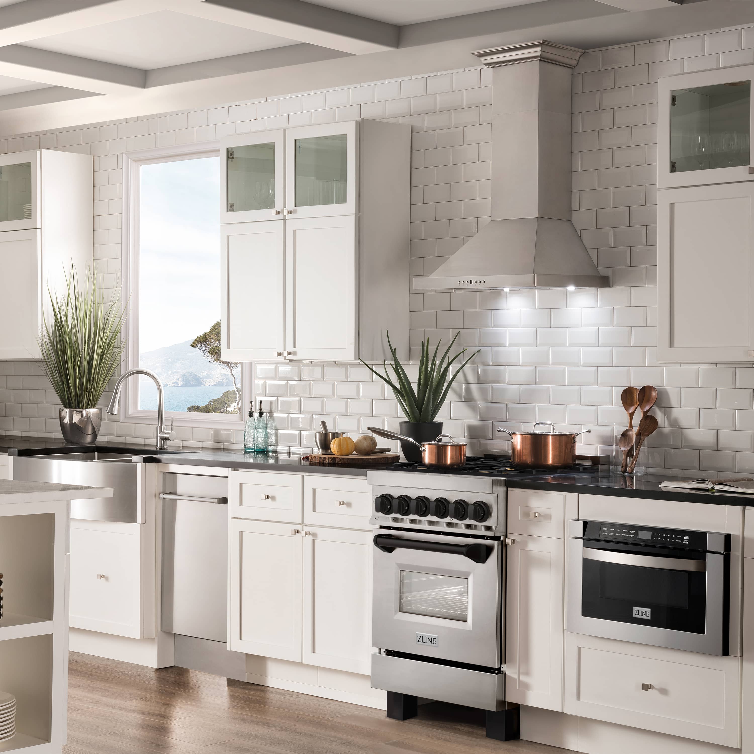 ZLINE Legacy Series Autograph Edition 24-inch Dual Fuel Range with Gas Stove and 2.8 Cu. Ft. Electric Oven in Stainless Steel with Matte Black Accents (RAZ-24-MB) - Image 2