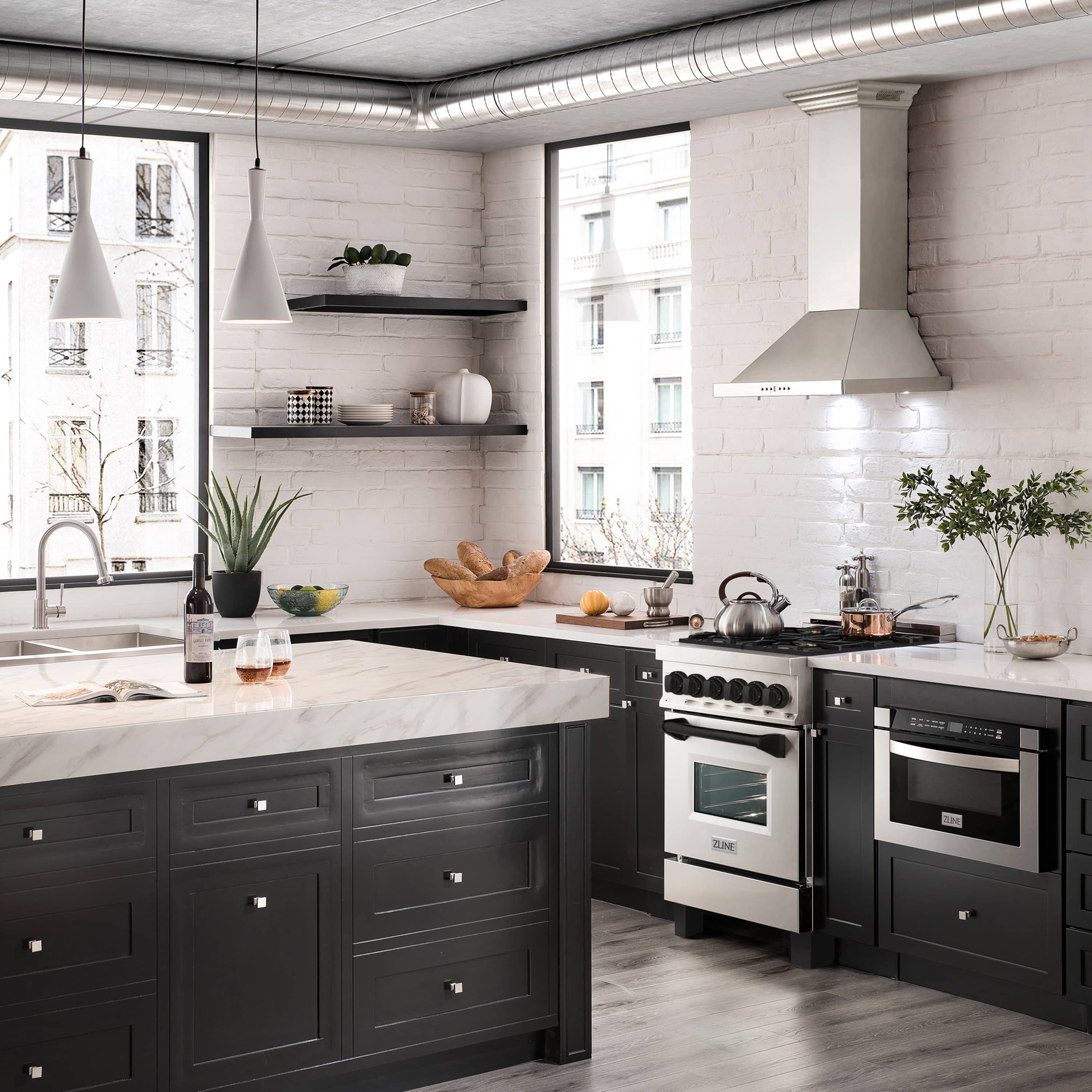 ZLINE Legacy Series Autograph Edition 24-inch Dual Fuel Range with Gas Stove and 2.8 Cu. Ft. Electric Oven in Stainless Steel with Matte Black Accents (RAZ-24-MB) - Image 3