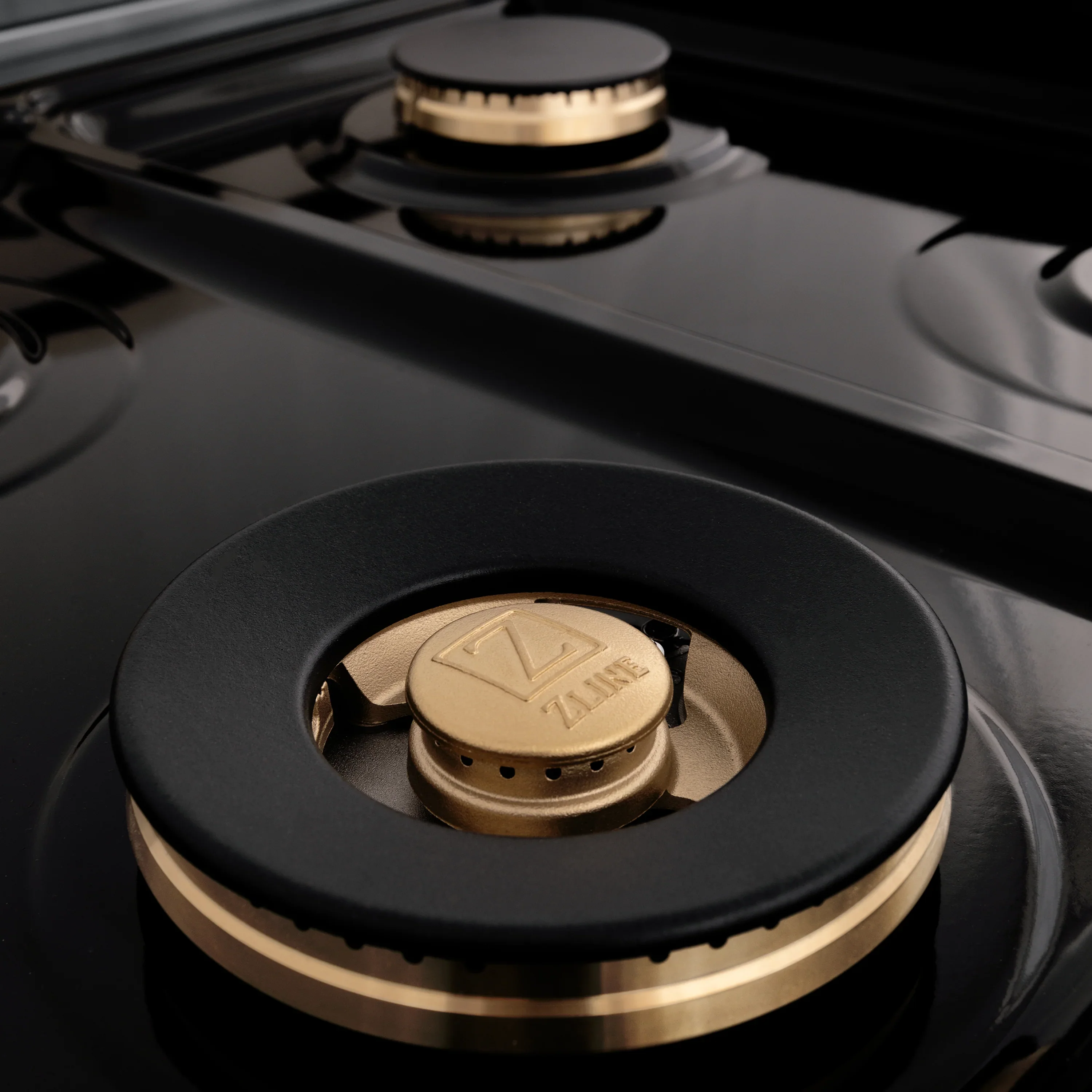 ZLINE Legacy Series Autograph Edition 48-inch Dual Fuel Range with Gas Stove and 6.0 Cu. Ft. Electric Oven in Fingerprint Resistant DuraSnow® Stainless Steel with Black Matte Door and Polished Gold Accents (RASZ-BLM-48-G) - Image 8