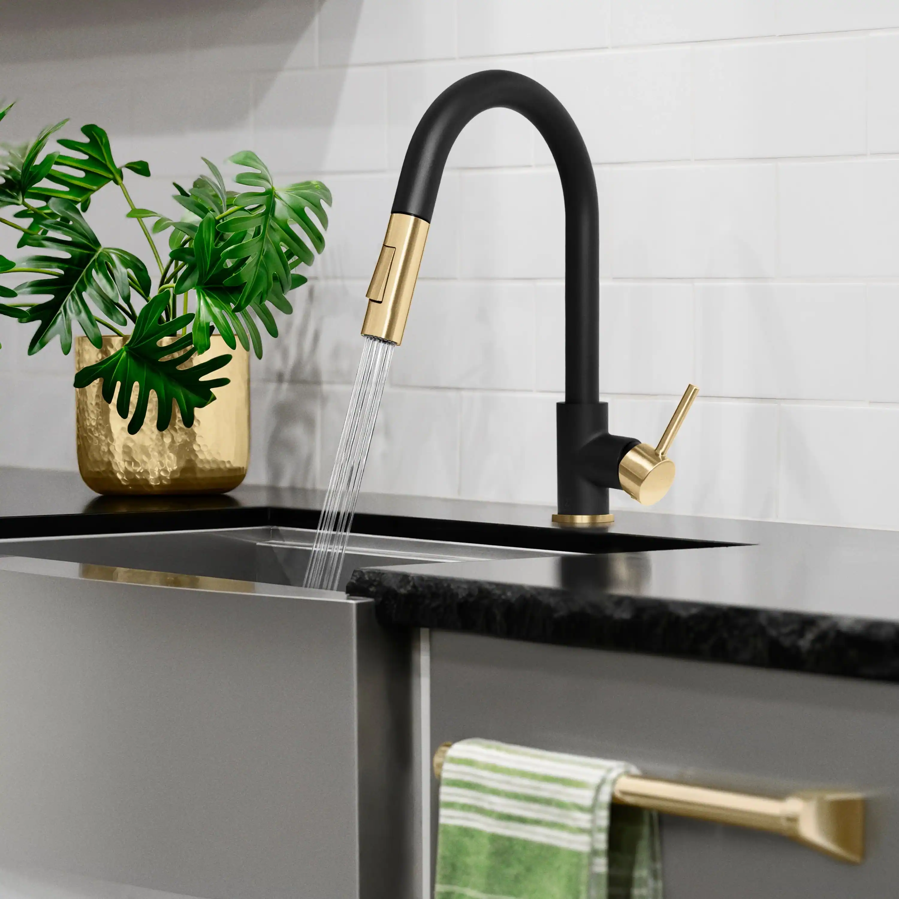 ZLINE Autograph Edition Gemini Pull Down Single Handle Kitchen Faucet in Matte Black and Champagne Bronze (GEM-KF-ZMBCB) - Image 4