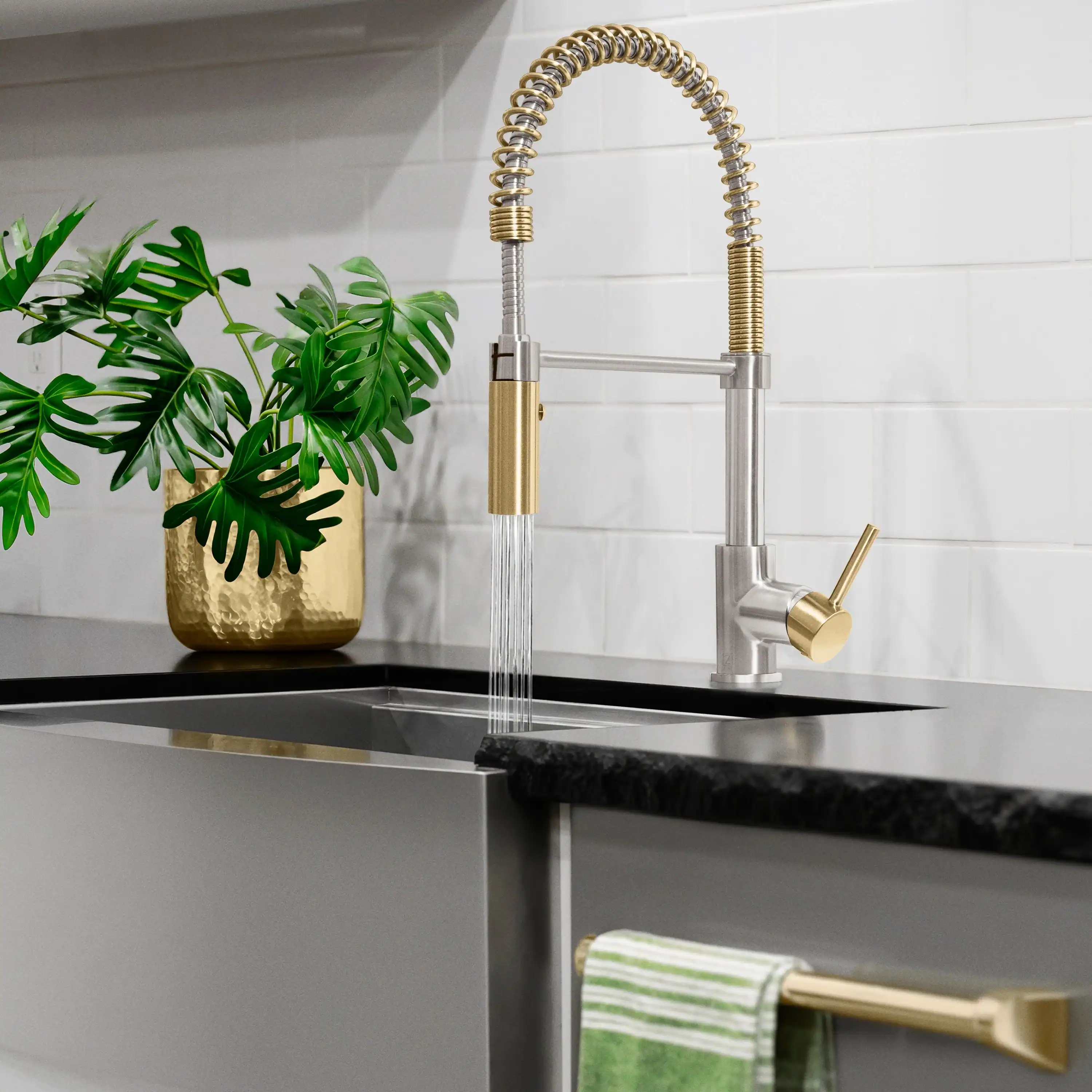 ZLINE Autograph Edition Sierra Pull Down Spring Single Handle Kitchen Faucet in Brushed Nickel and Champagne Bronze (SRA-KF-ZBNCB) - Image 4
