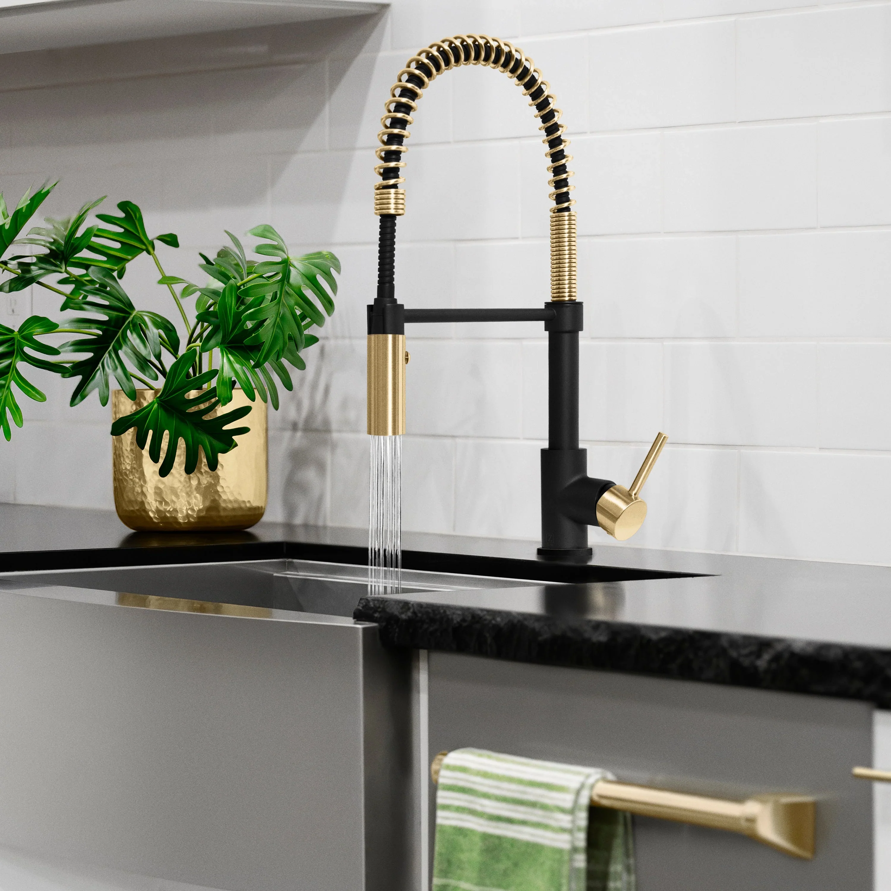 ZLINE Autograph Edition Sierra Pull Down Spring Single Handle Kitchen Faucet in Matte Black and Champagne Bronze (SRA-KF-ZMBCB) - Image 2