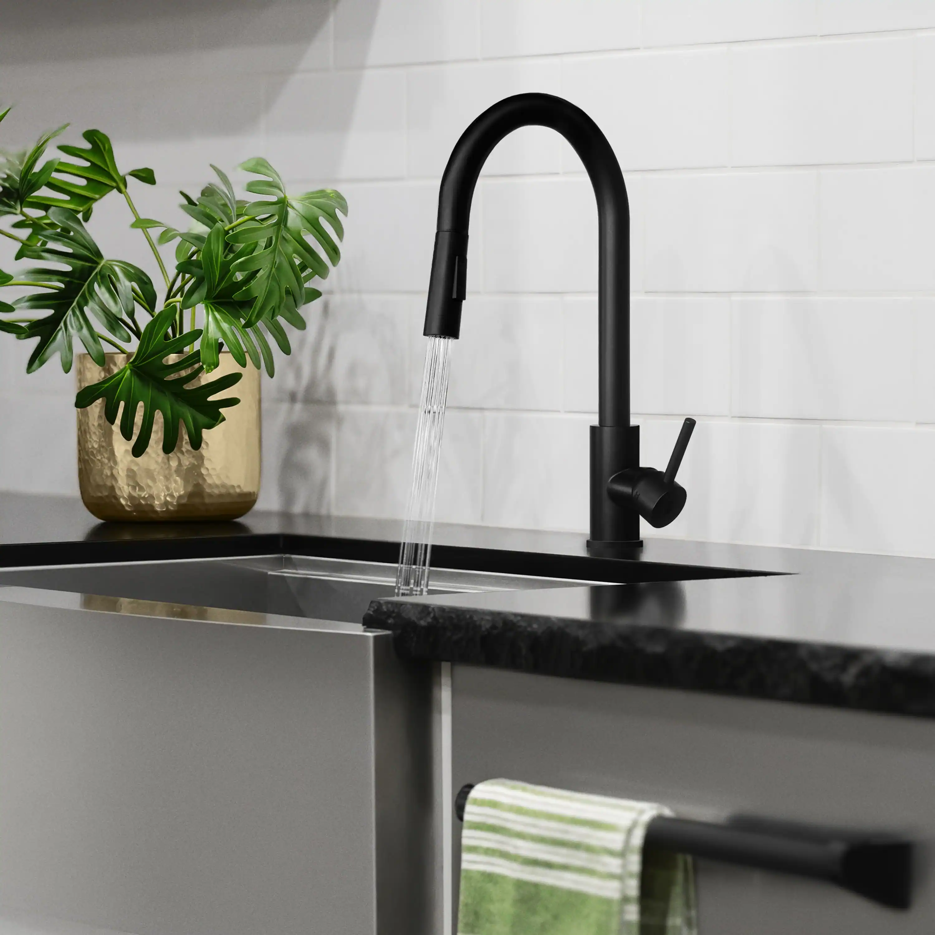 ZLINE Palisades Pull Down Single Handle Kitchen Faucet in Matte Black (RBCN1-KF-MB) - Image 3
